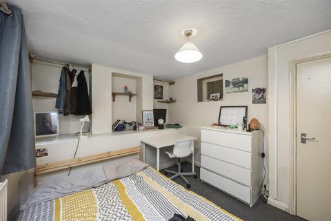 5 bedroom terraced house to rent, Viaduct Road, Brighton
