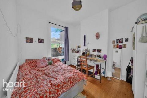 6 bedroom terraced house to rent, Calverley Grove, LONDON