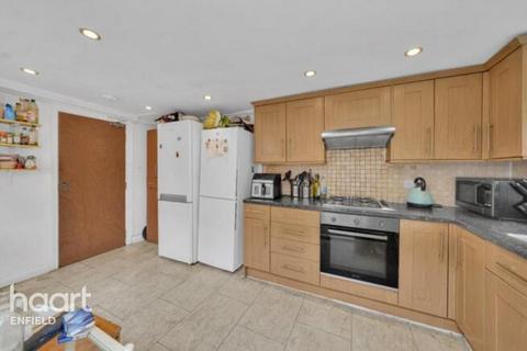 Calverley Grove, LONDON