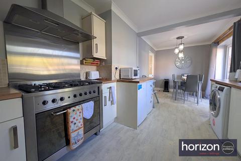 4 bedroom terraced house for sale, Birchington Avenue, Middlesbrough TS6