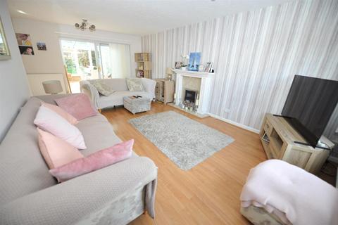 undefined, Evesham Grove, Idle