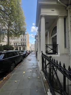 2 bedroom flat to rent, Rutland Gate, London SW7
