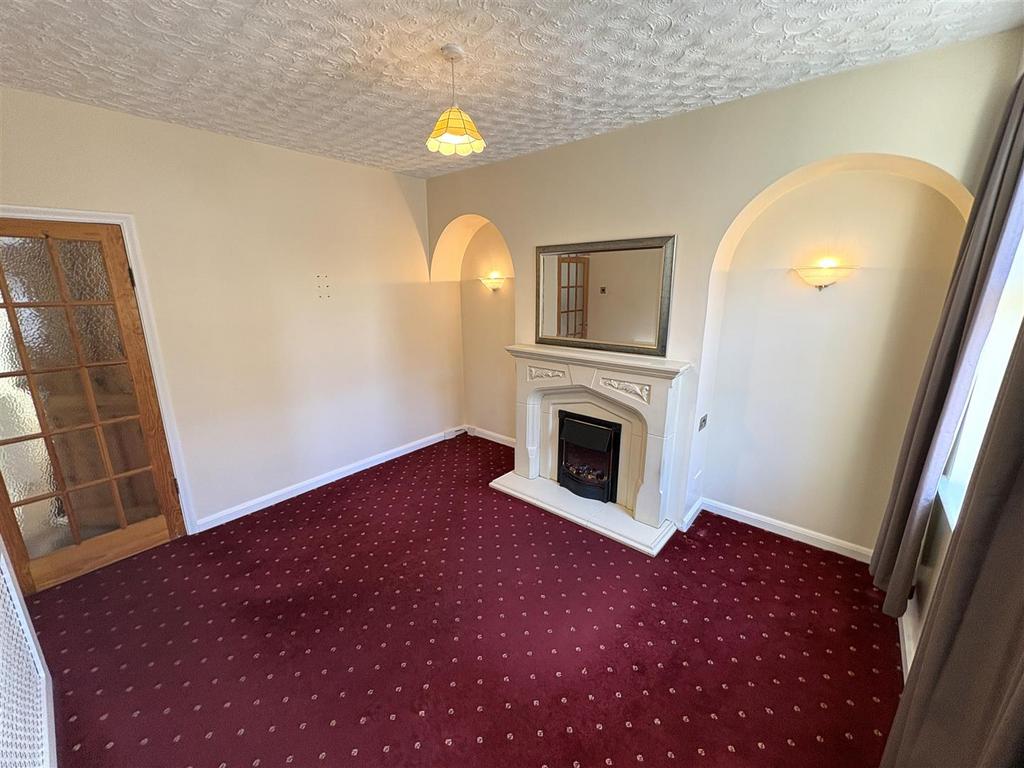 Living room 2 2.JPG