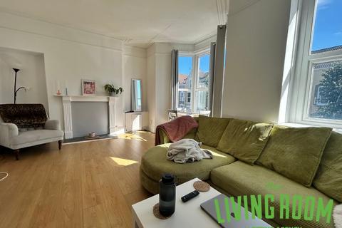 undefined, Gwydr Crescent, Uplands,
