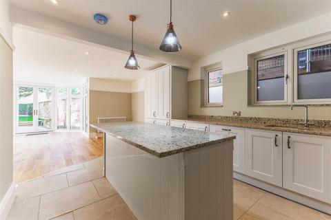 4 bedroom link detached house for sale, Rother Street, Stratford-Upon-Avon CV37