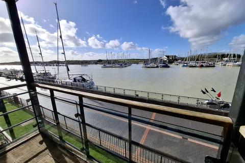 undefined, Pier Road, Littlehampton