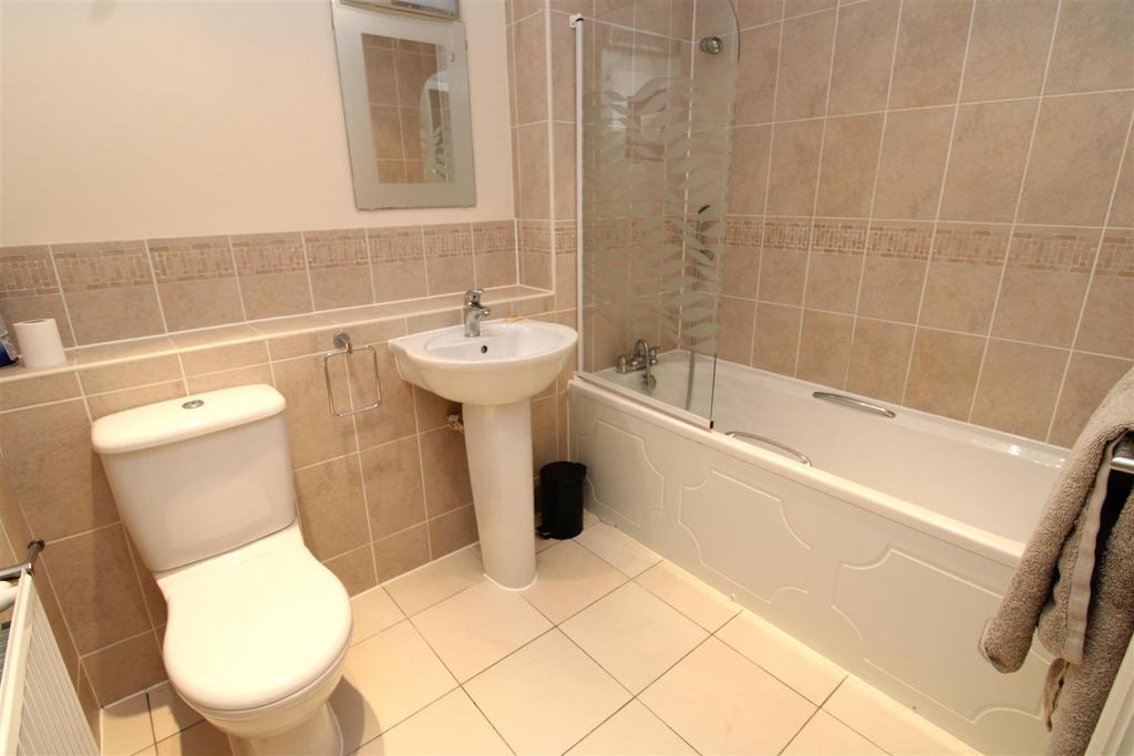 Bathroom.JPG