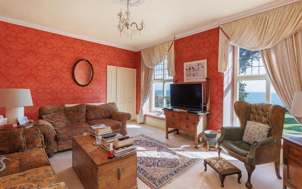 Sitting Room adj Bedroom 1
