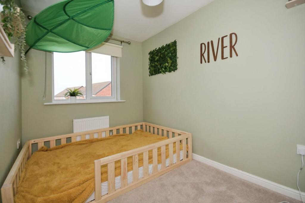 BEDROOM 3 02.jpg