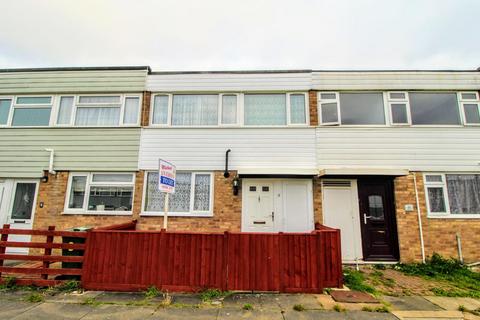 3 bedroom terraced house to rent, Tarbert Close, Bletchley