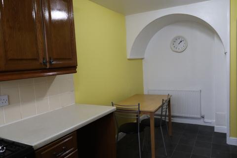3 bedroom terraced house to rent, Tarbert Close, Bletchley