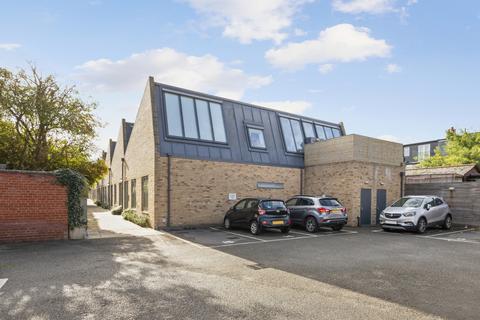 undefined, Longmans Mews, Raynes Park SW20