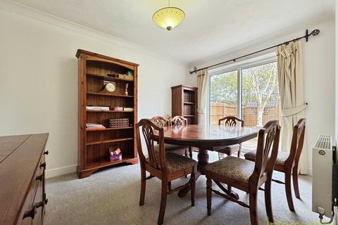 4 bedroom detached house to rent, The Hedgerows, Herts CM23