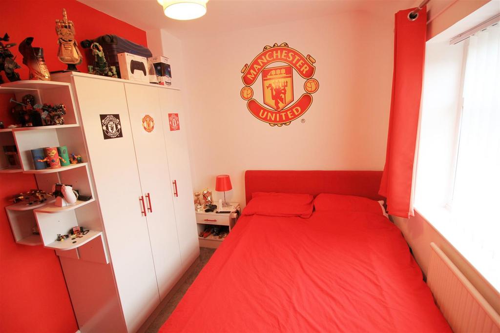 Bedroom...jpg