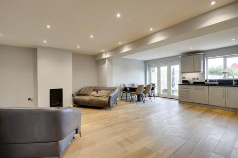 undefined, Woodcote Way, Caversham