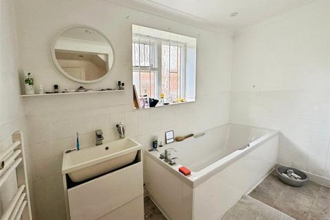 5 bedroom bungalow for sale, St. Helens Park Road, East Sussex TN34