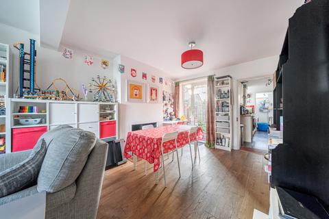 3 bedroom semi-detached house for sale, St Christophers Green, Haslemere, Surrey, GU27