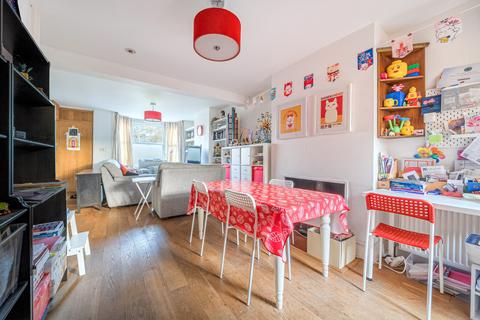 3 bedroom semi-detached house for sale, St Christophers Green, Haslemere, Surrey, GU27