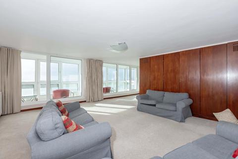 4 bedroom flat for sale, Russell Square, Brighton