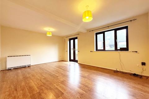 3 bedroom duplex for sale, St. Peters Court, Bury St. Edmunds, Suffolk