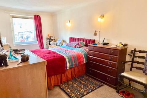 undefined, High Street, Tewkesbury GL20
