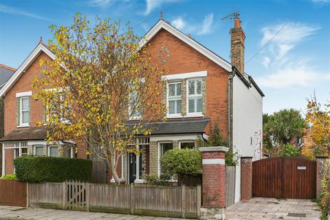 4 bedroom detached house for sale, St. Albans Road, Kingston Upon Thames KT2