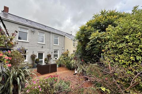 undefined, Heol Bryngwili, Cross Hands, Llanelli