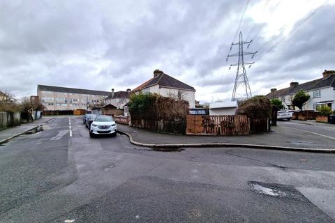 undefined, New Close (R), London SW19