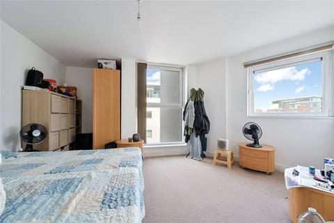 2 bedroom apartment to rent, Basin Approach, London, E16