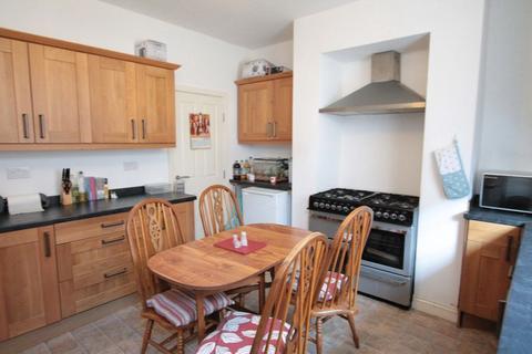 3 bedroom house to rent, Spring Grove Walk, Leeds LS6