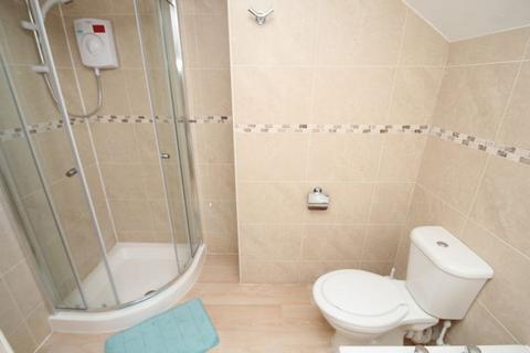 3 bedroom house to rent, Spring Grove Walk, Leeds LS6