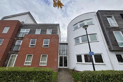 2 bedroom ground floor flat to rent, Romana Square, Timperley