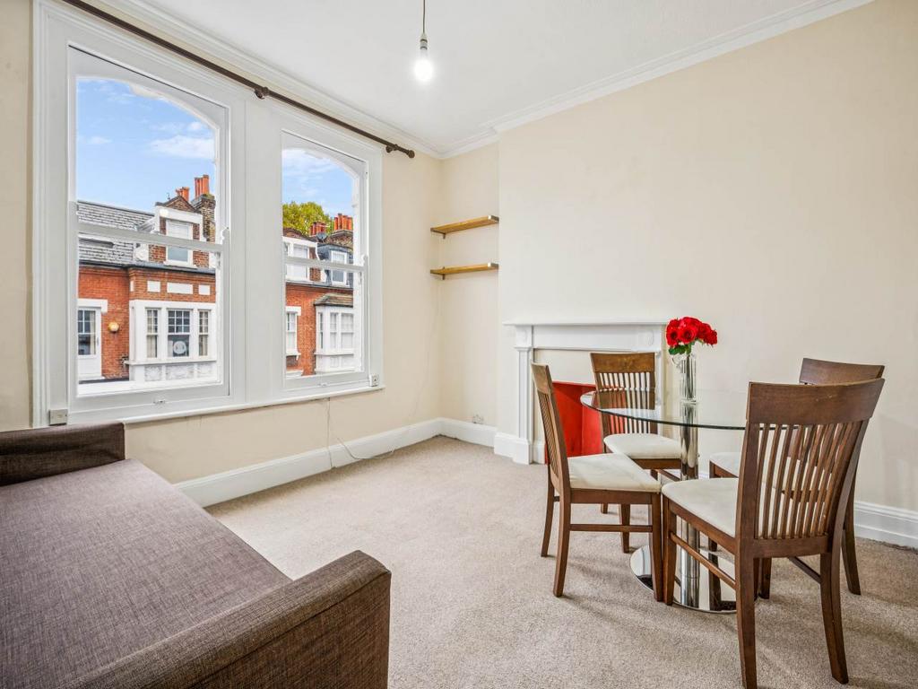 Living room 1