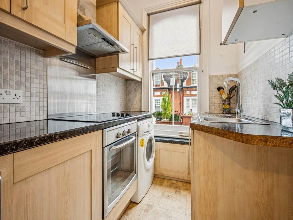 Kitchen 1