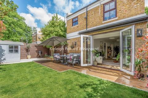 3 bedroom house to rent, Wickham Mews, London, SE4