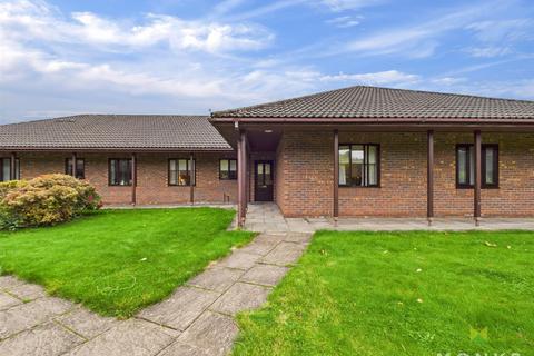 2 bedroom bungalow for sale, Twmpath Lane, Gobowen, Oswestry