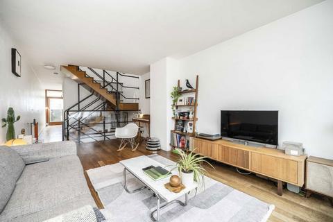 2 bedroom flat for sale, Barbican, London EC2Y