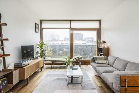 2 bedroom flat for sale, Barbican, London EC2Y