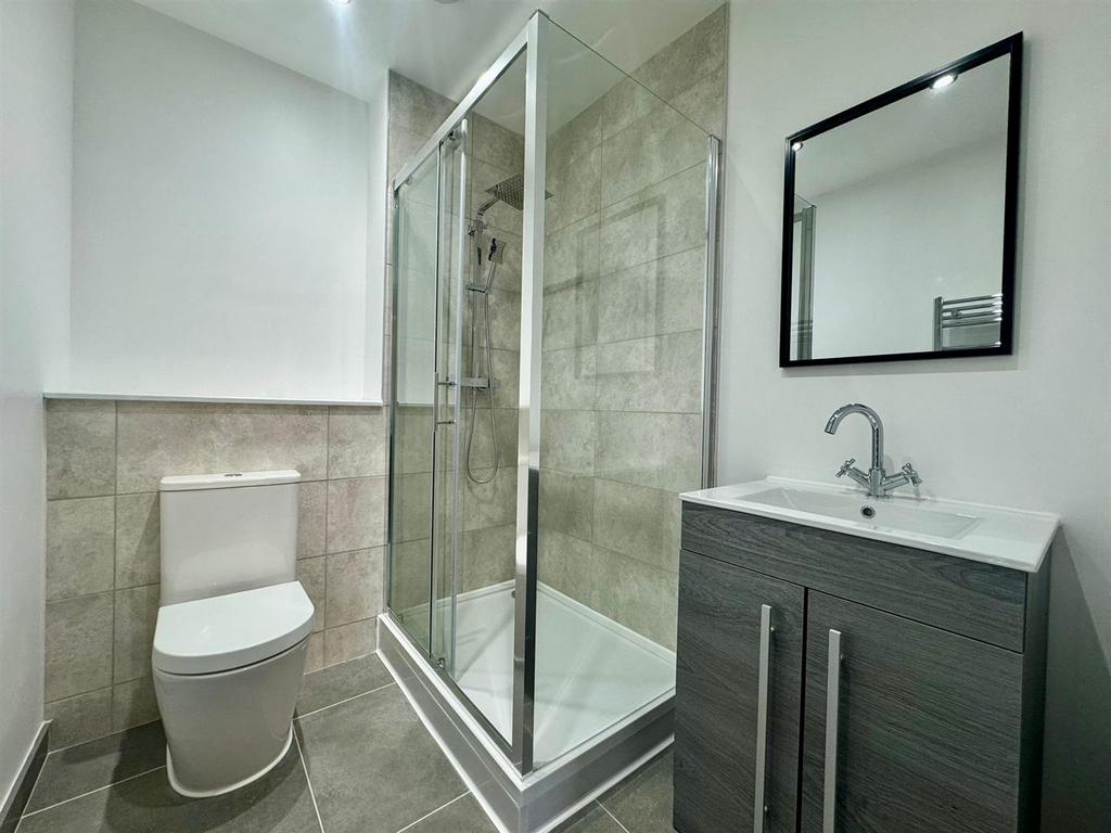 Ensuite.jpeg