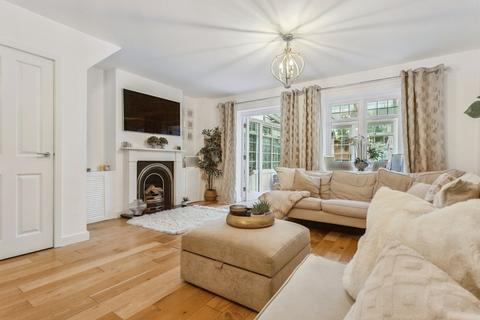 undefined, Timmis Court, Beaconsfield, HP9
