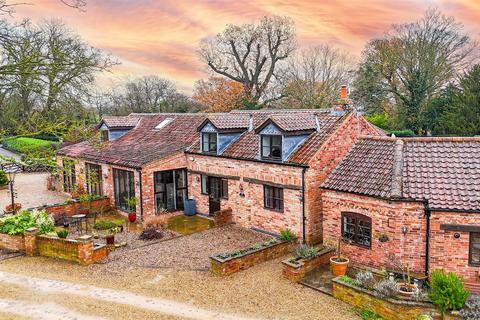 3 bedroom barn conversion for sale, Stragglethorpe, Cotgrave NG12