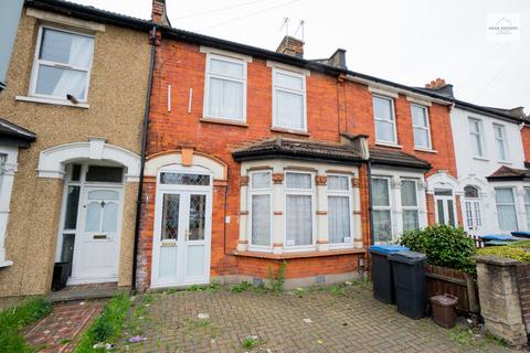 3 bedroom terraced house for sale, Lincoln Road, Enfield EN3