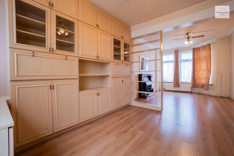 3 bedroom terraced house for sale, Lincoln Road, Enfield EN3