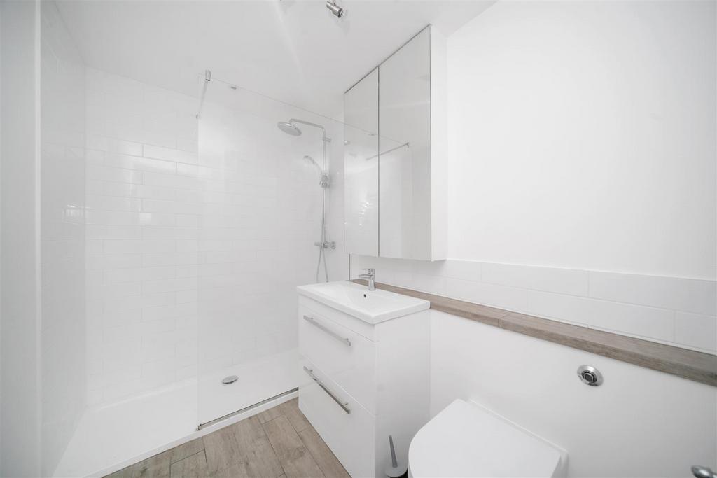 Brompton Park Crescent 234 SW6 PH3.jpg