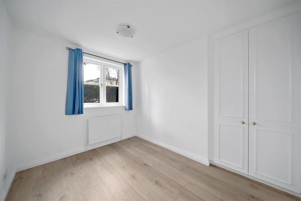 Brompton Park Crescent 234 SW6 PH5.jpg