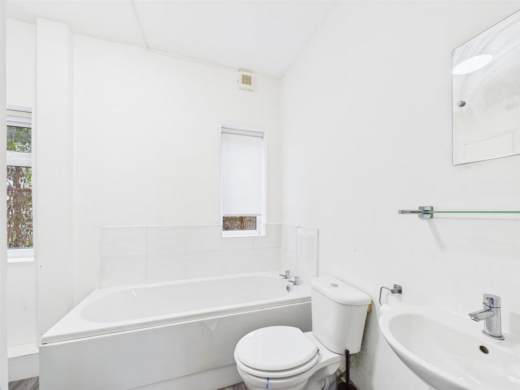 Bath 1.jpg