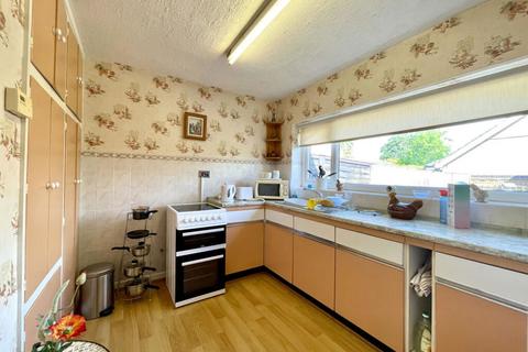 4 bedroom bungalow for sale, Longacre, Longton, Preston, Lancashire, PR4 5BT