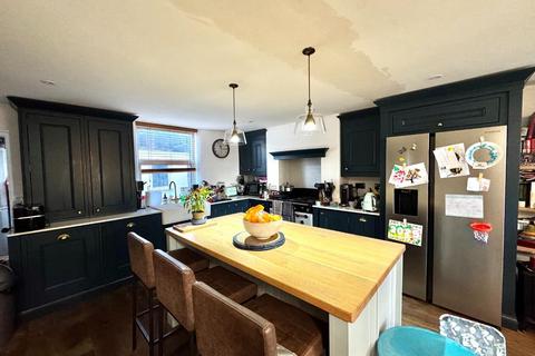 4 bedroom townhouse to rent, Kingsley Road, Kingsley, Northampton NN2
