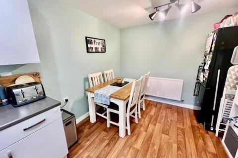 4 bedroom detached house for sale, Harrington Road, Desborough, Kettering