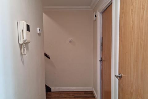 undefined, The Avenue, Wembley